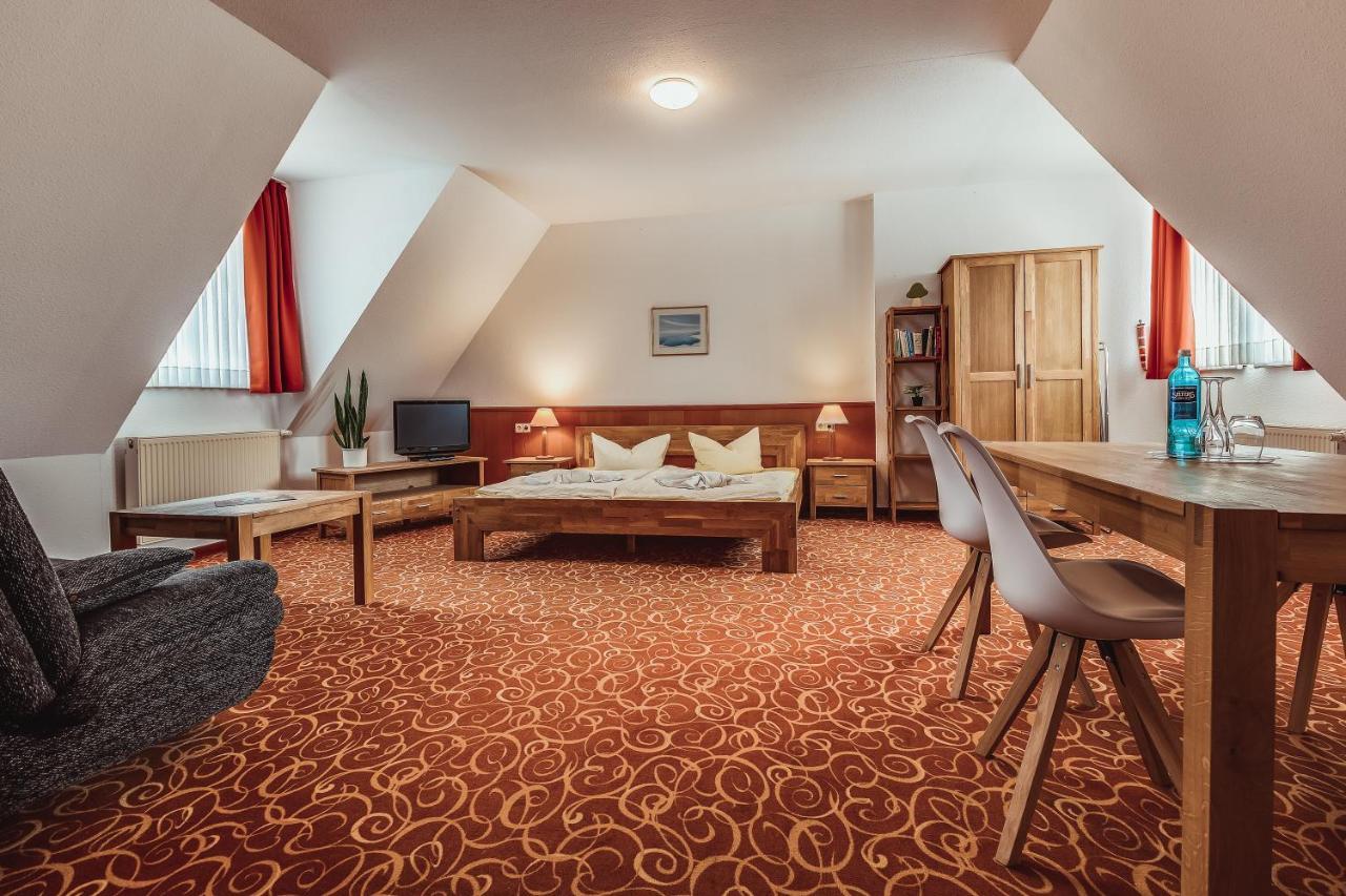 Landhotel Lewitz Mühle Banzkow Exterior foto